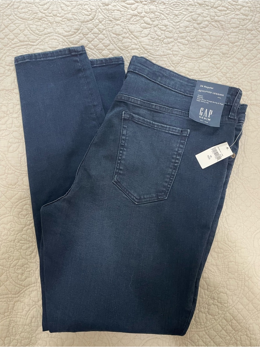 GAP women’s Dark Blue Denim skinny Jeans